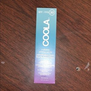 Coola make up setting spray